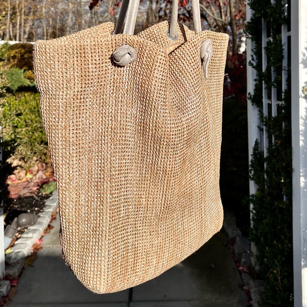 Monserat De Lucca Women’s Large Mafalda Shopper Tote Bag — Natural & Silver - Picture 4 of 12